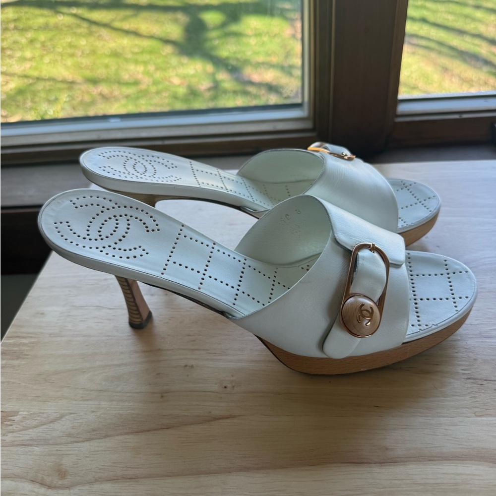 Chanel White Women's Slide heels with Gold Buckle - Picture 10 of 10